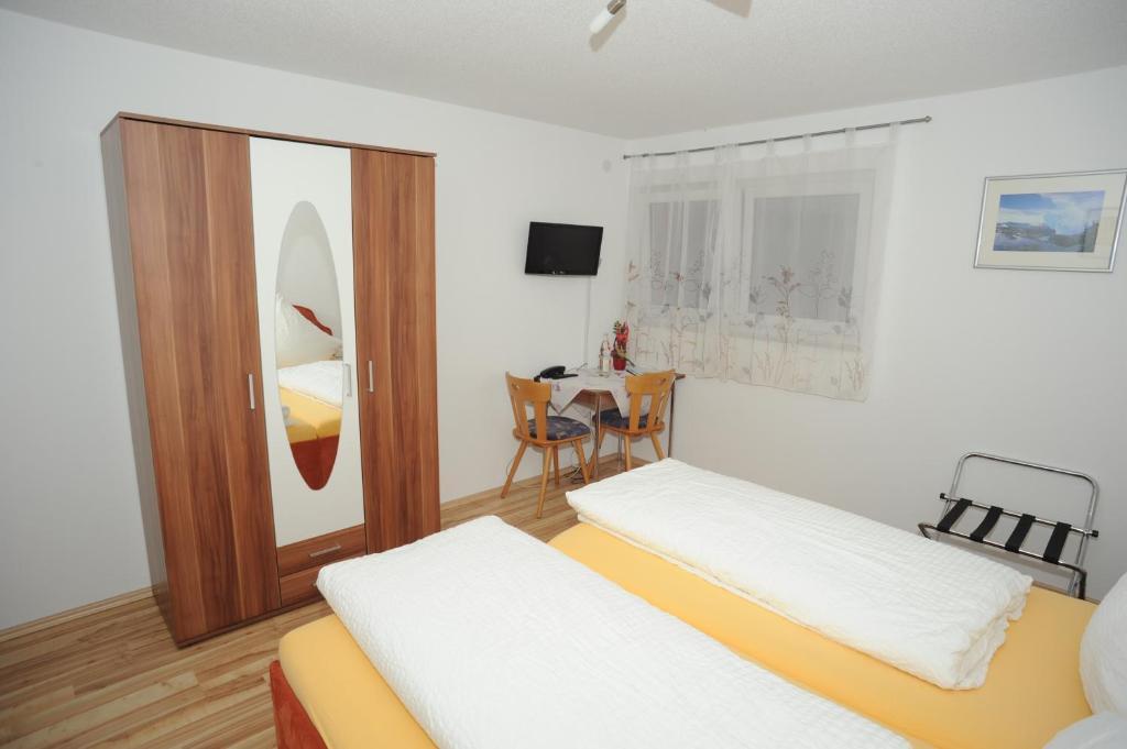 Gasthaus-Pension Fischerkeller Randegg Kültér fotó