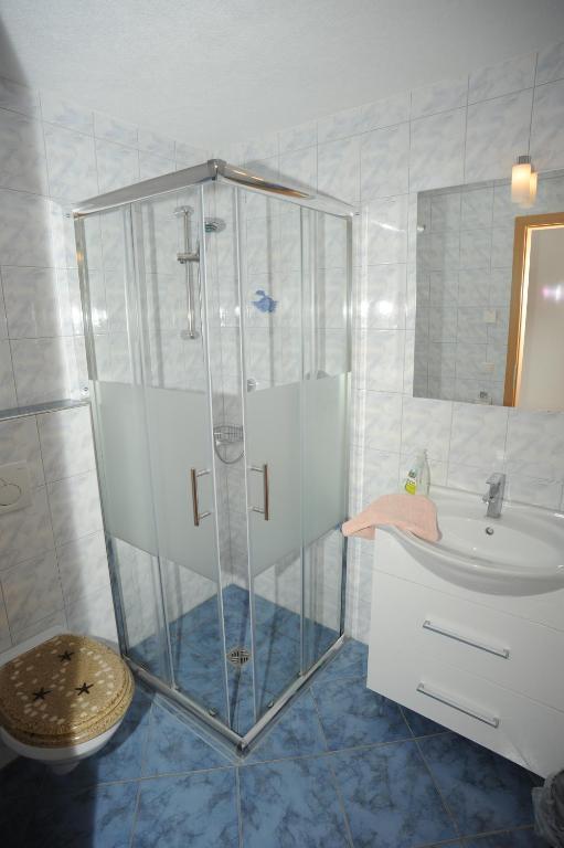 Gasthaus-Pension Fischerkeller Randegg Szoba fotó